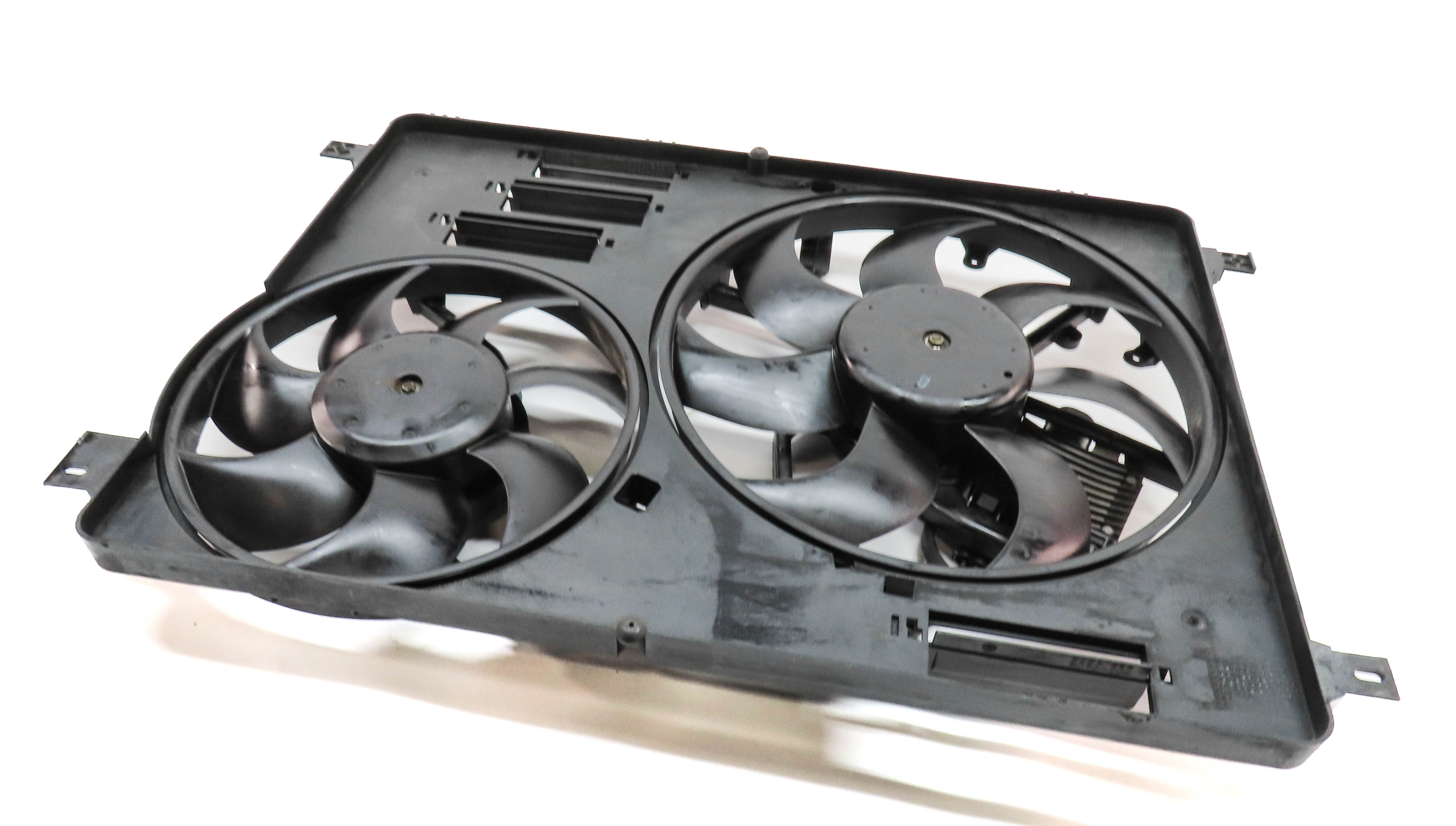 12-17 LR2 DISCOVERY SPORT RANGE ROVER EVOQUE L550 RADIATOR COOLING FAN & SHROUD — exact item pictured